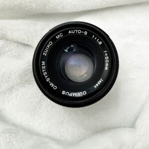 OLYMPUS OM-System ZUIKO MC AUTO-S 50mm F1.8 MF Zoom Lens